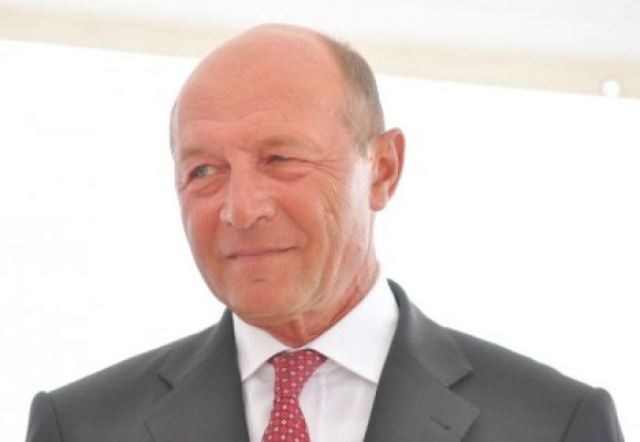 Băsescu a fost primit, la Ierusalim, de Peres, care l-a numit 